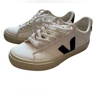 Like New Veja White Black Sneakers size 6